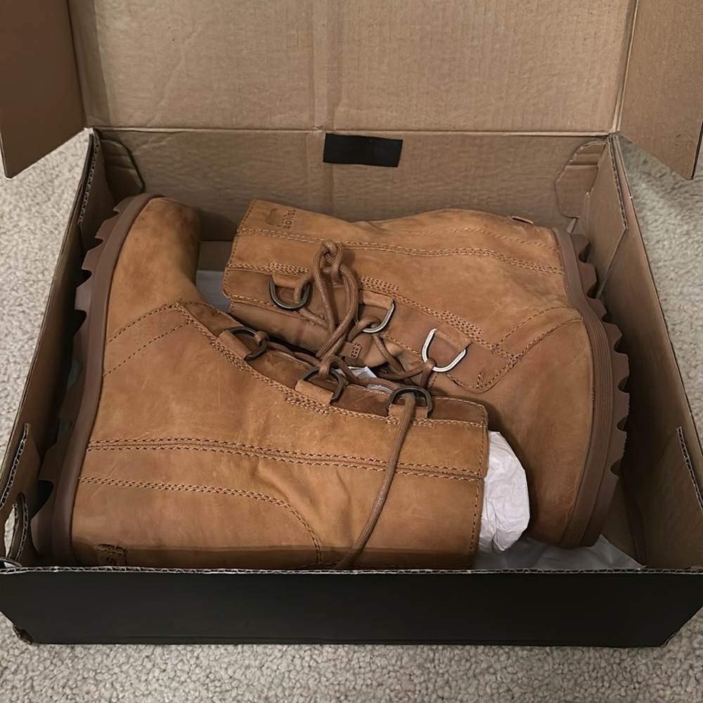 Sorel Joan of Artic Wedge II 
Camel Brown / Marron Chameau